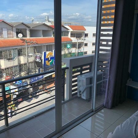 Retox Hotel Паттайя Экстерьер фото
