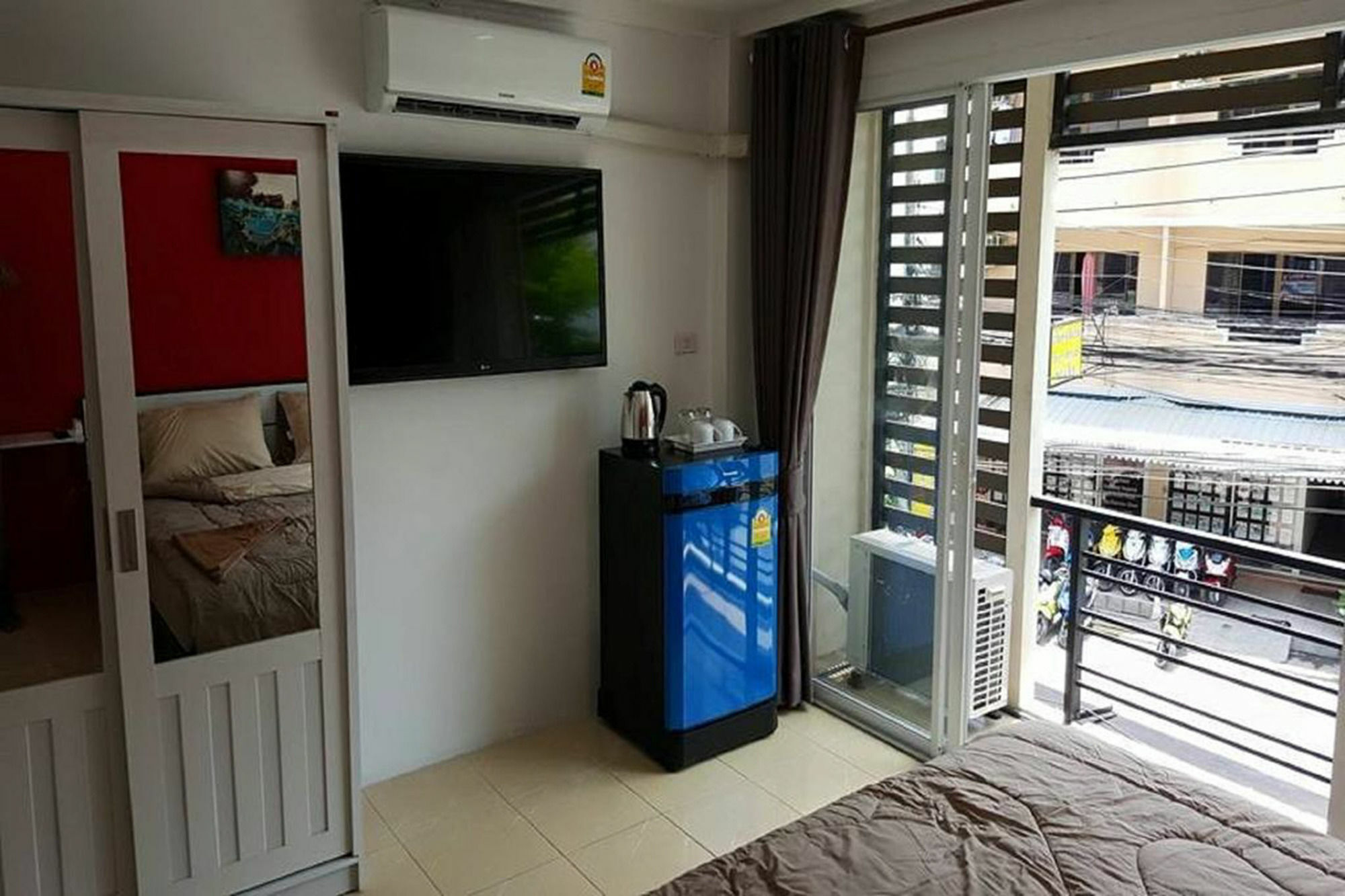 Retox Hotel Паттайя Экстерьер фото